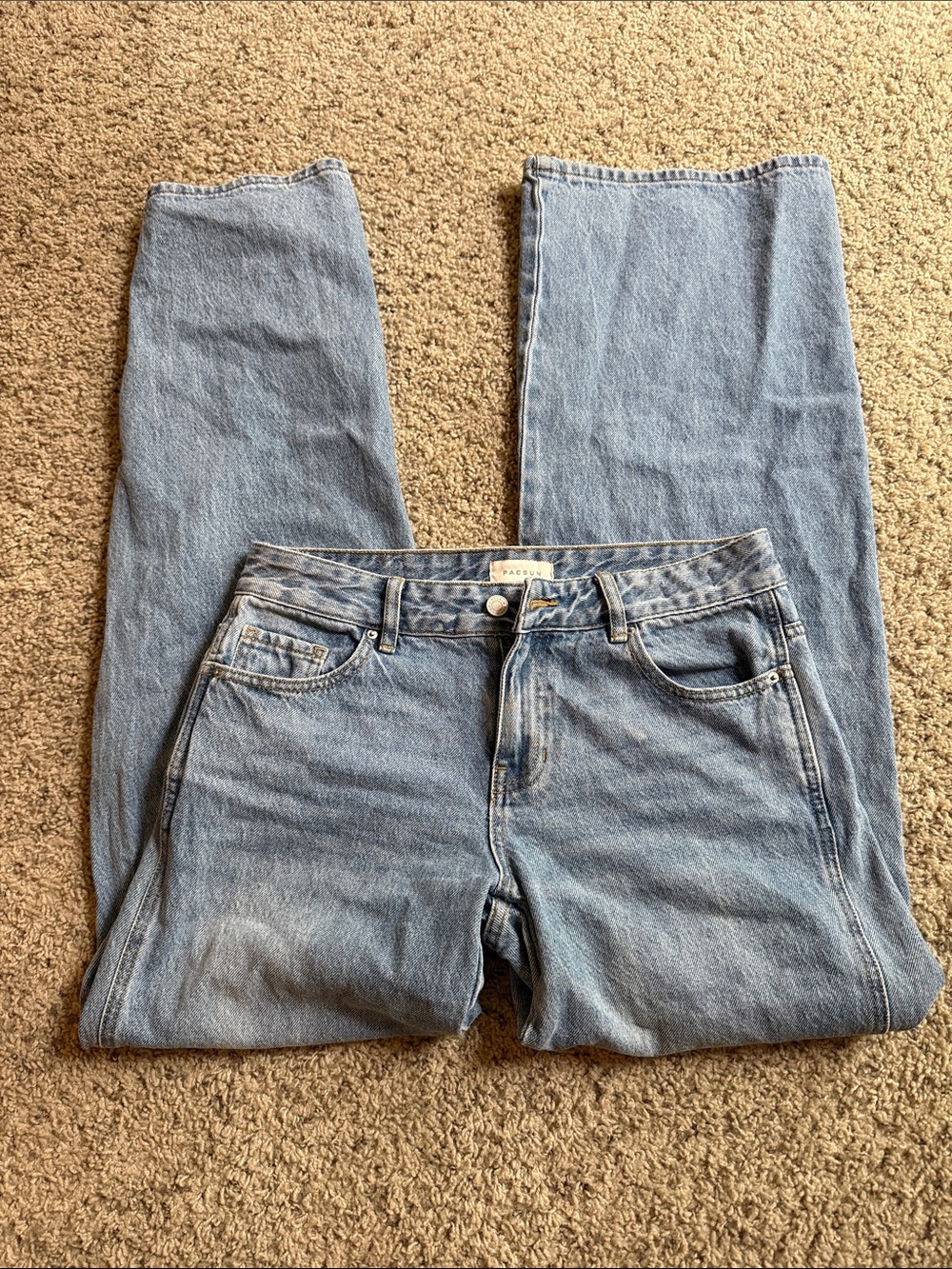 Light Wash Women's Lowrise Baggy Jeans
